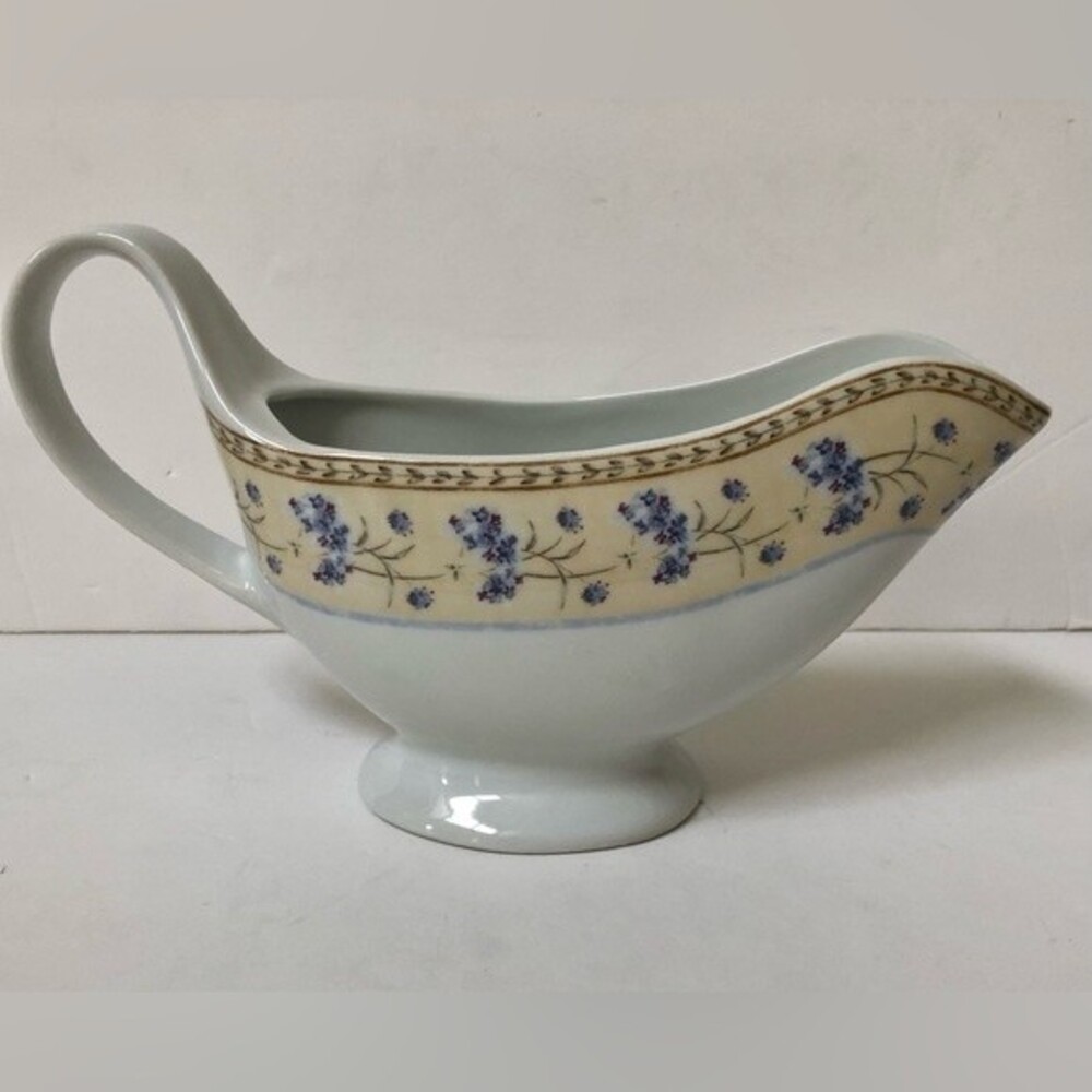 GRAVY CREAME MILK BOAT HERITAGE MINT ENCHANTED GARDEN WHITE AND FLOWER DESING